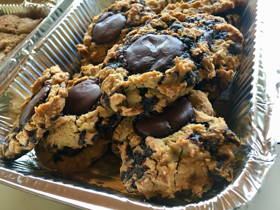 Choc chip chickpea cookies