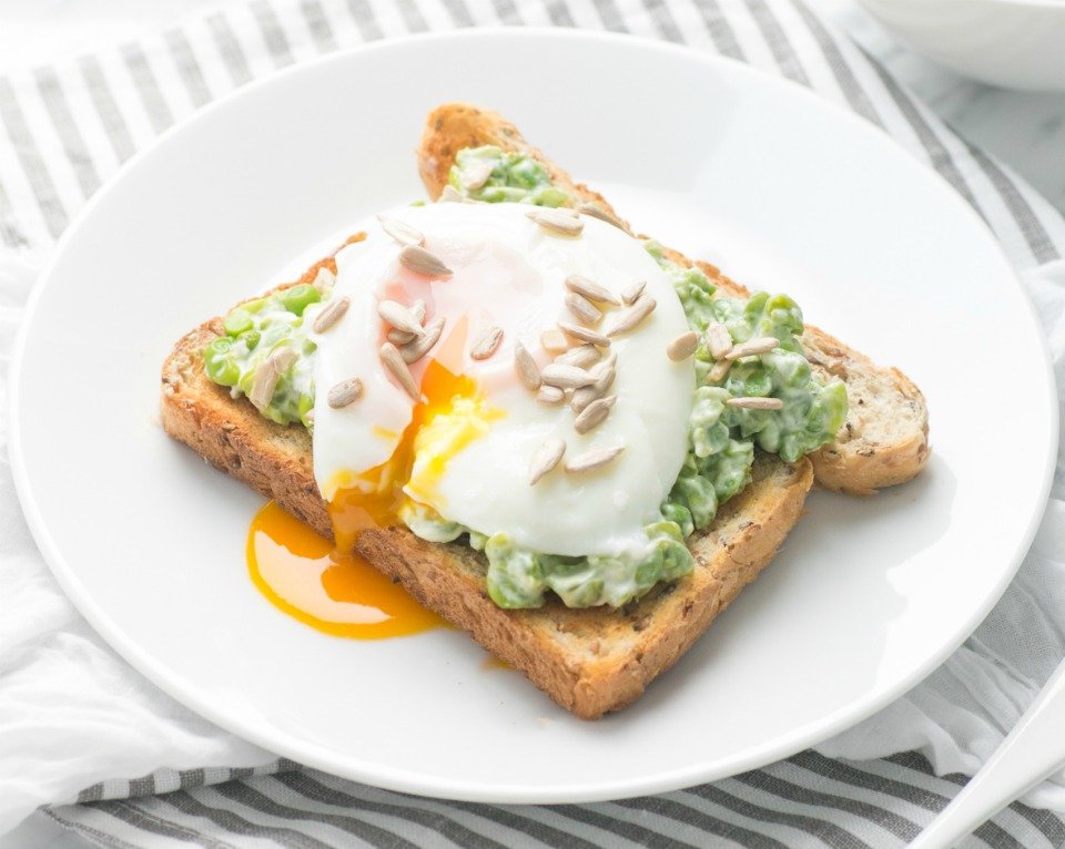 Creamy Peas with Poached Eggs on Toast