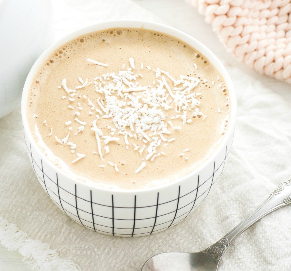 Vanilla Latte Smoothie Bowl