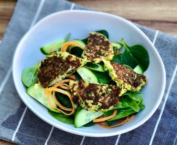 Zucchini and halloumi fritters