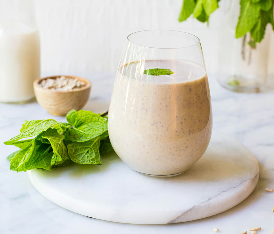 mint cocnut smoothie