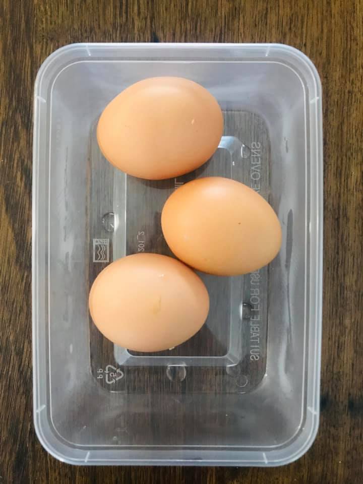 Beth Azzopardi meal prep eggs