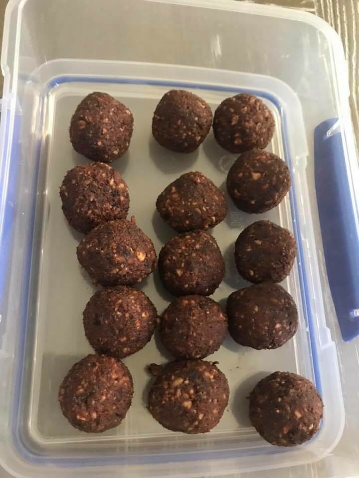 Snickers-protein-balls