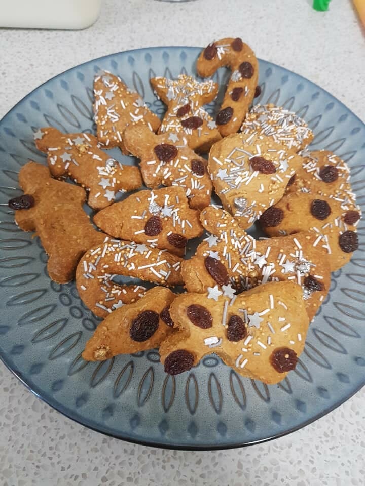 Staci-Childs-gingerbread-cookies-The-Healthy-Mummy