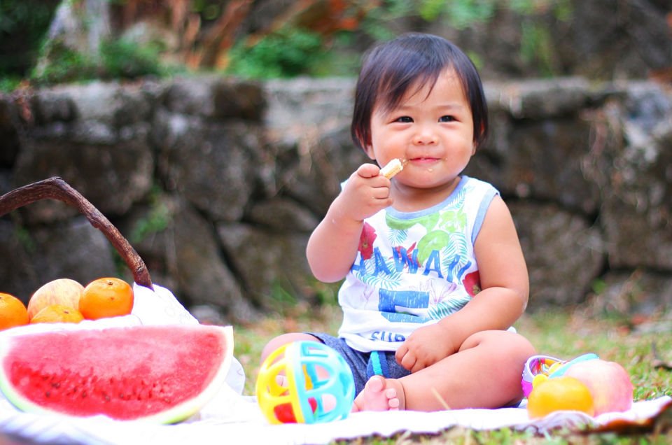 baby with food picnic