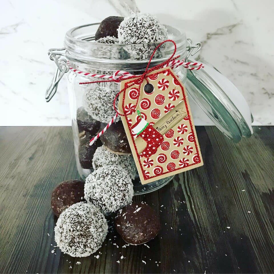bliss-ball-homemade-christmas-gift