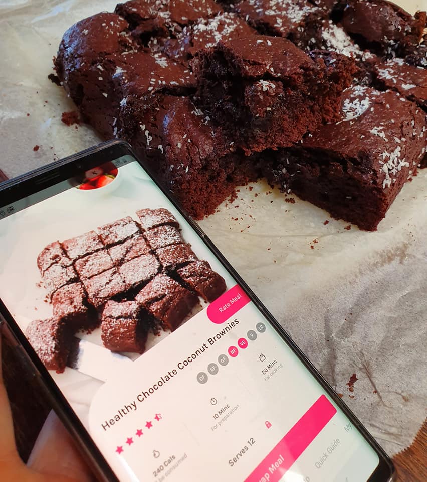 healthy-chocolate-coconut-brownies