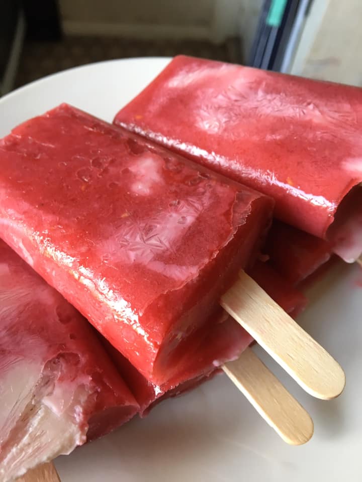 Berry-yoghurt-popsicles-nikki-eckley