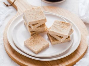 Dairy Free Frozen Vanilla Fudge (Just 4 Ingredients!)