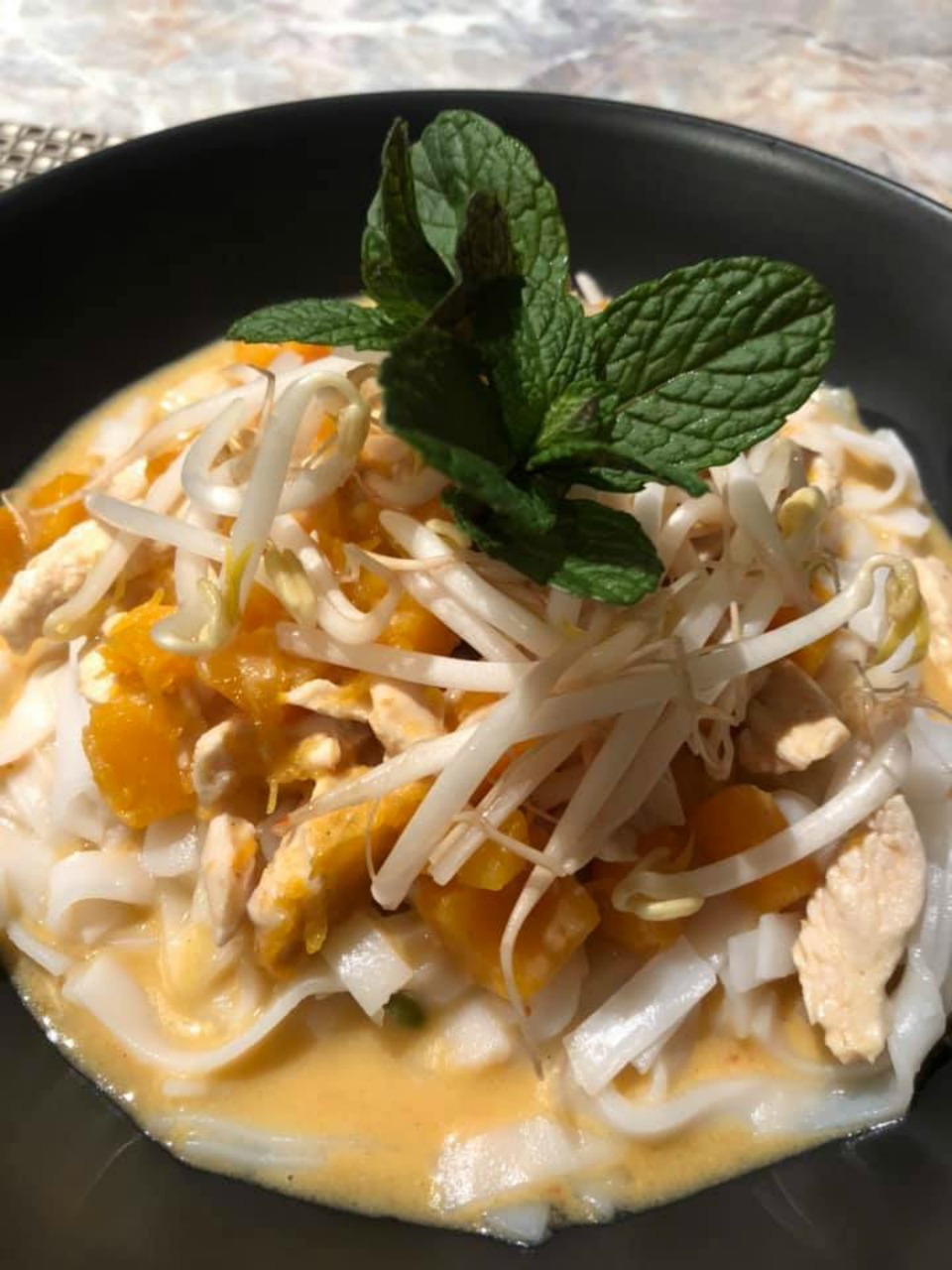 Thai-style-chicken-pumpkin-laksa-Michelle-Zanussi-