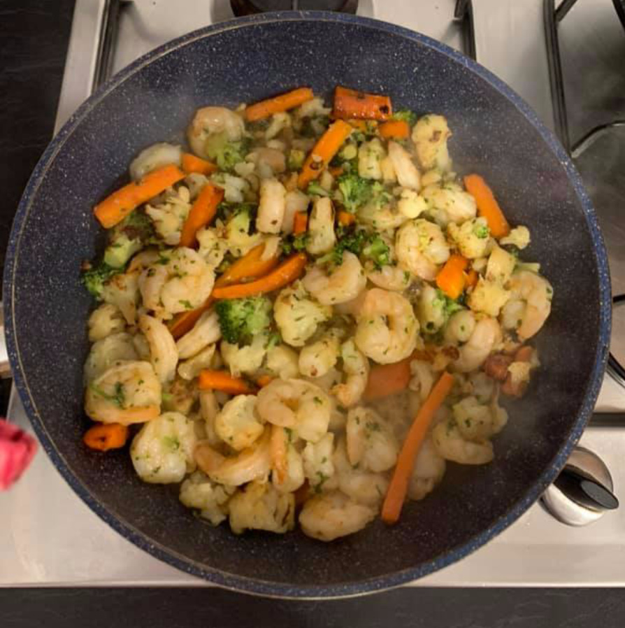 Bella-Marie-Garlic-Prawn-Stirfry-2