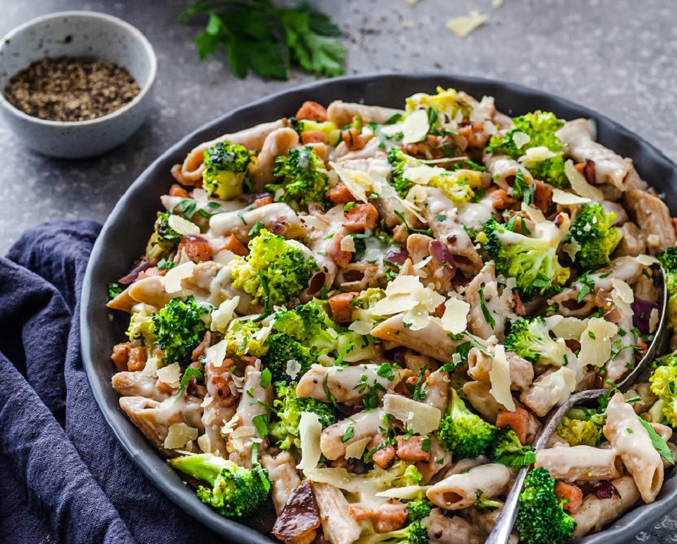 Pasta Alfredo With Broccoli Bacon Recipe - Tiger Gym