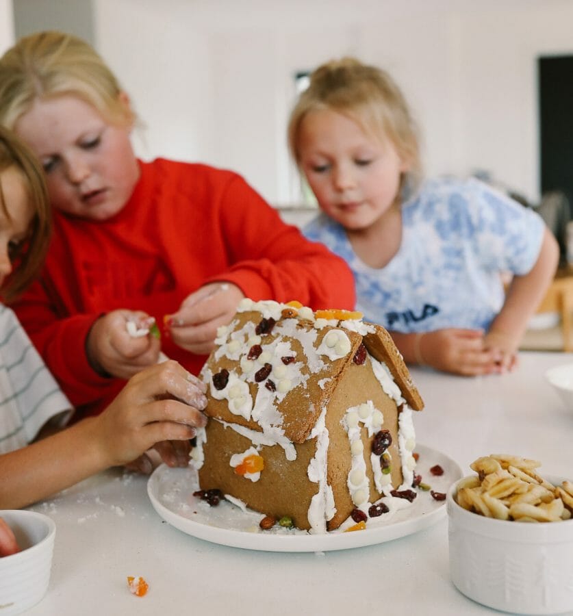 building gingerbread