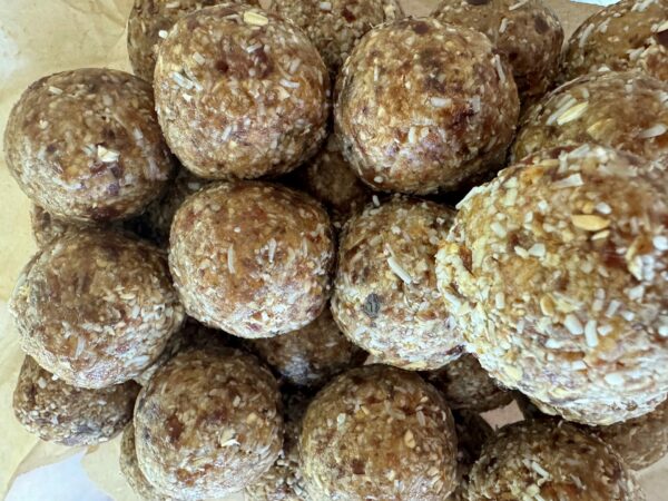 Coconut, Oat and Date Energy Balls Coconut, Oat and Date Energy Balls